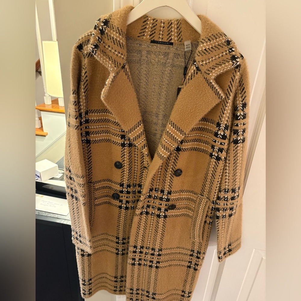 Tahari Textured Knit Sweater car coat in Tan and Black